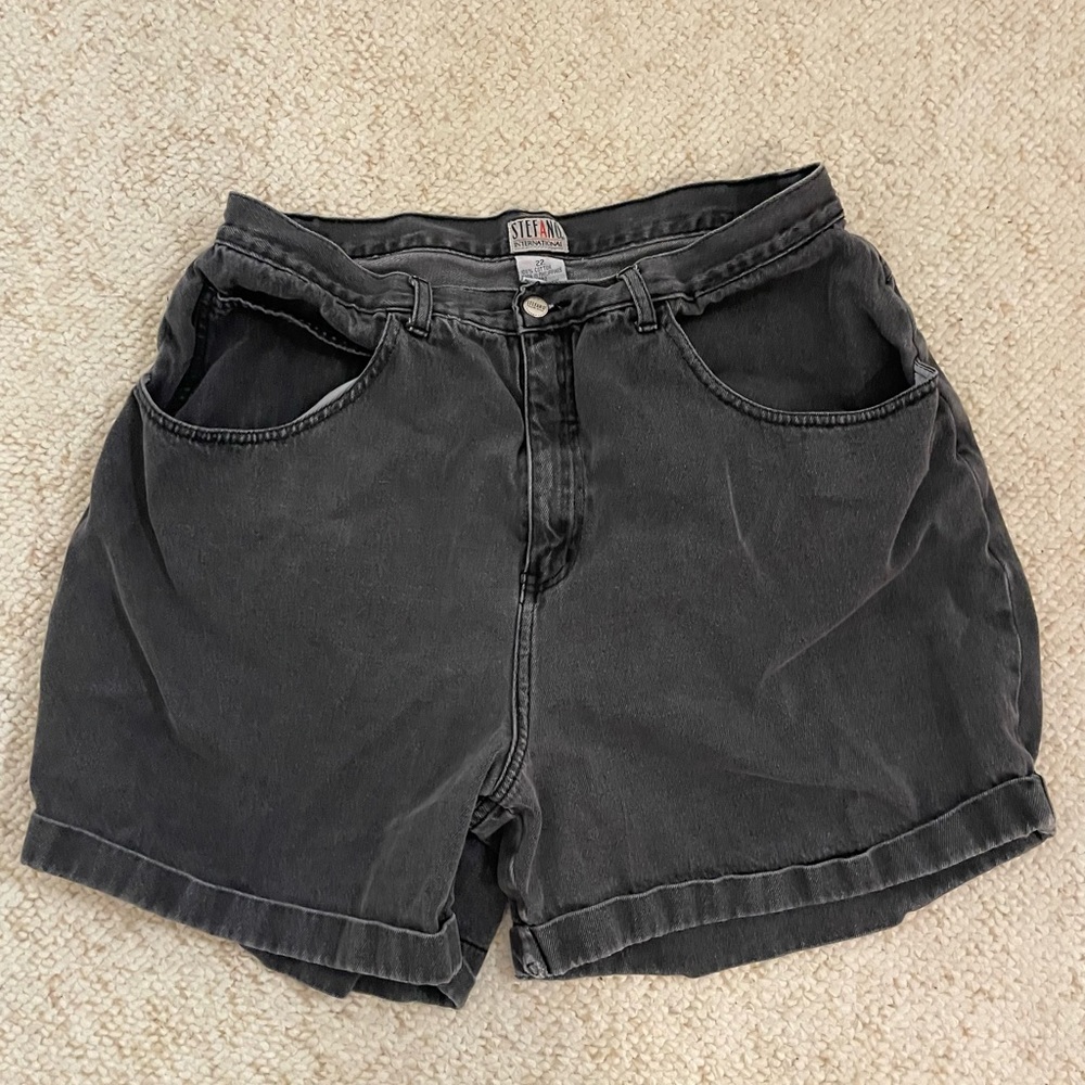 Vintage Stefano International High Waisted Black Cuffed Shorts fits Size 14